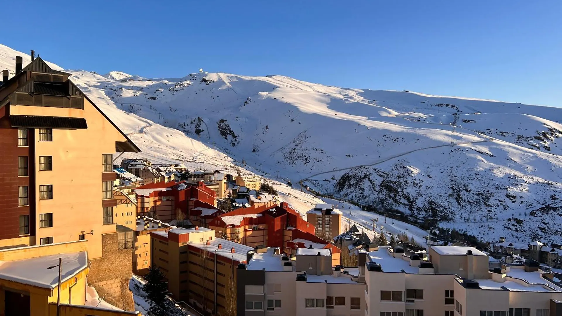 Sierra Nevada Apartamento, Ideal Para Grupos, Aparcamiento En La Puerta Y Con Impresionantes Vistas Spain